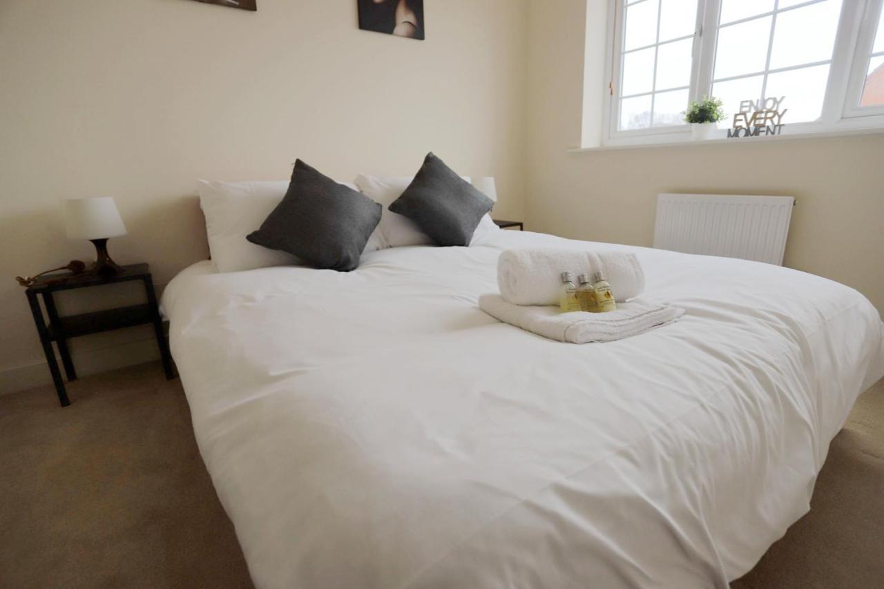 Easytravel Luxury Nec/Airport 3 Beds House Lejlighed Birmingham Eksteriør billede